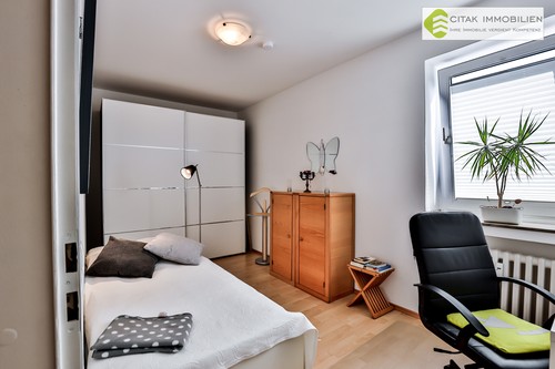 Schlafzimmer 2 Bild 1 - 4 Zimmer Wohnung in Köln-Nippes
				