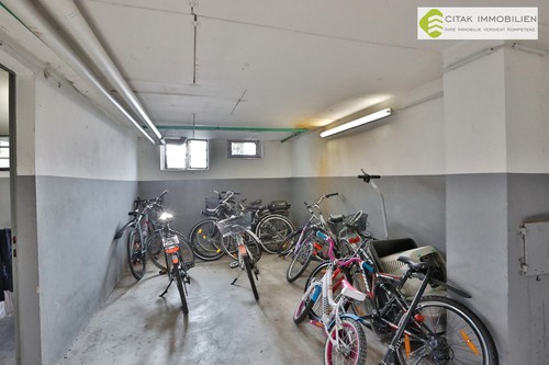 Fahrradkeller - 3 Zimmer Wohnung in Köln-Bilderstöckchen