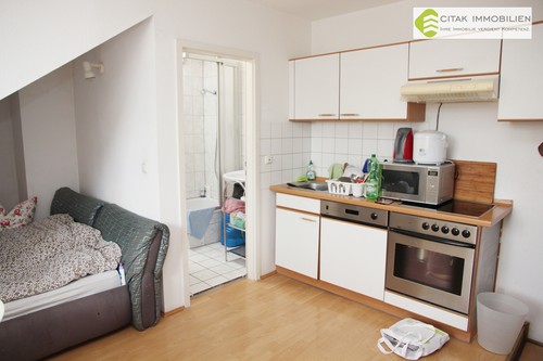 Einbauküche  - 1 Zimmer Dachgeschoss Appartement in Köln-Lindenthal
				