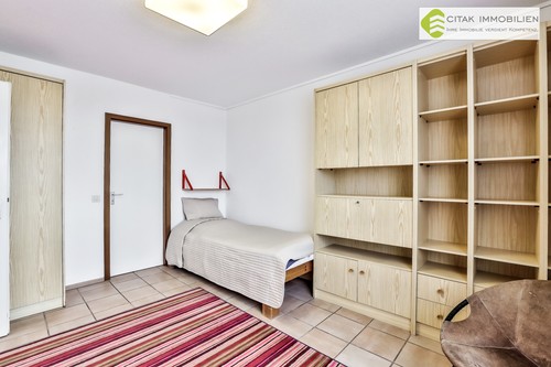 Schlafzimmer 3 - 4 Zimmer Wohnung in Köln-Poll