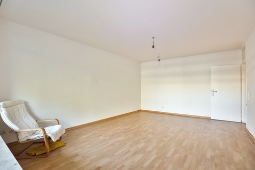 Wohnzimmer Pos3 - 3 Zimmer Wohnung in Köln-Weiden
				