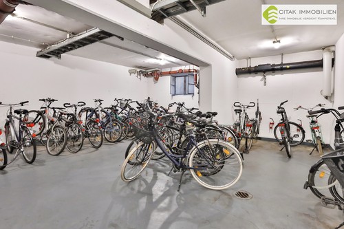 Fahrradkeller-2 Zimmer Wohnung in Köln-Riehl