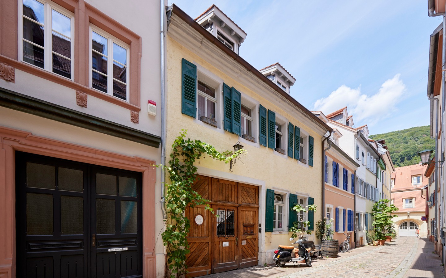 Hausansicht  - In begehrter Altstadt-Lage: Sehr gepflegtes Wohnhaus mit außerordentlichem Charme