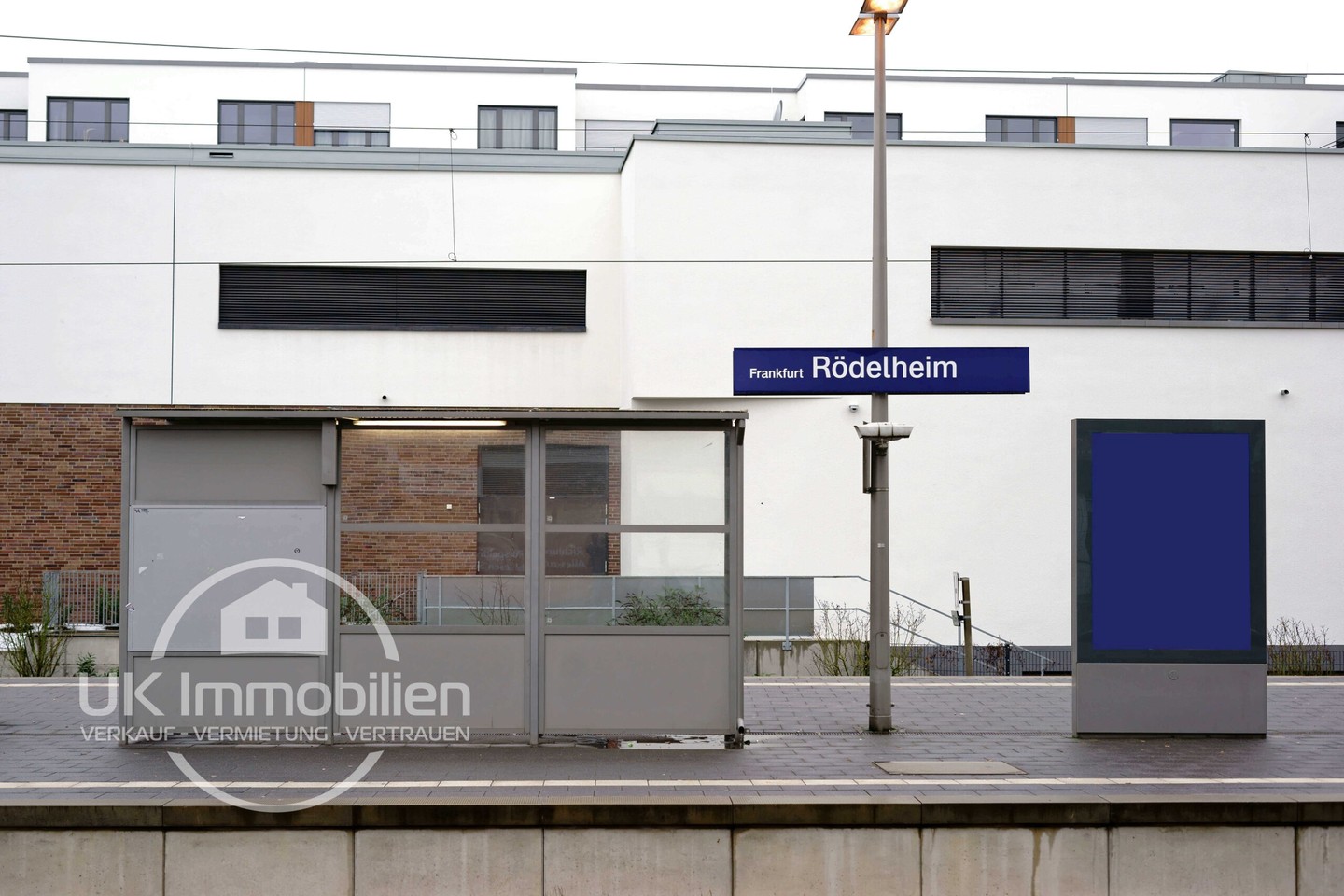 immobilienmakler-frankfurt-roedelheim-s-bahn-station-ro_delheim-scaled.jpeg