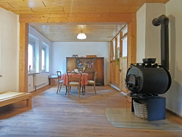 Wohnzimmer mit Kaminofen