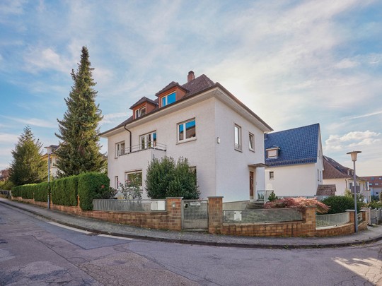 HD-Südstadt: Charmantes, vermietetes 3-Familien-Haus mit Garten und mit vielen Möglichkeiten - Ihr Immobilienmakler in Heidelberg