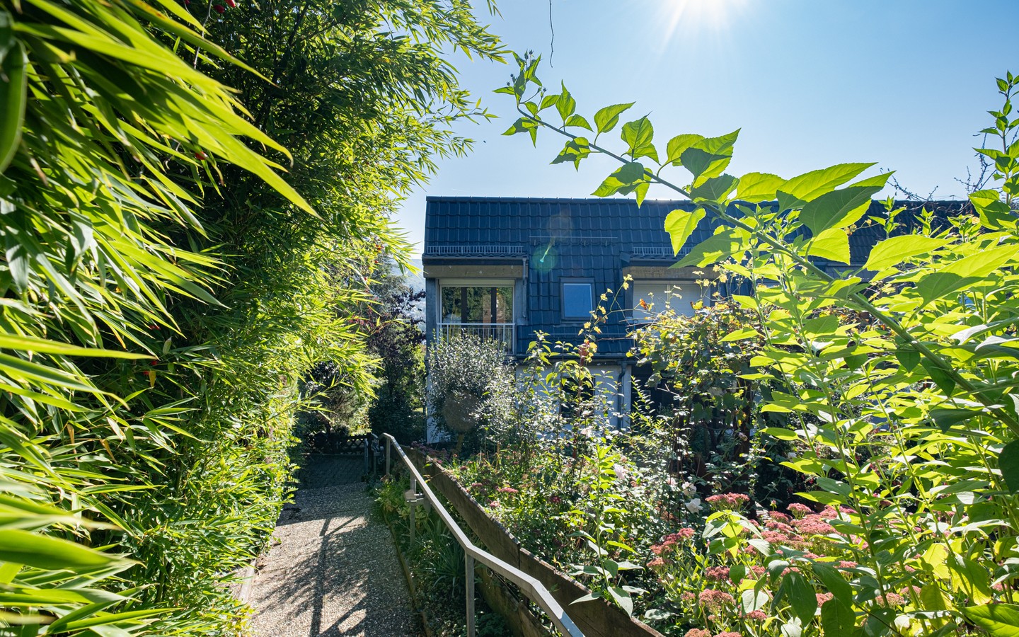Hausansicht - Reihenendhaus in ruhiger Lage mit Garten, Stellplatz und malerischem Ausblick in HD-Ziegelhausen