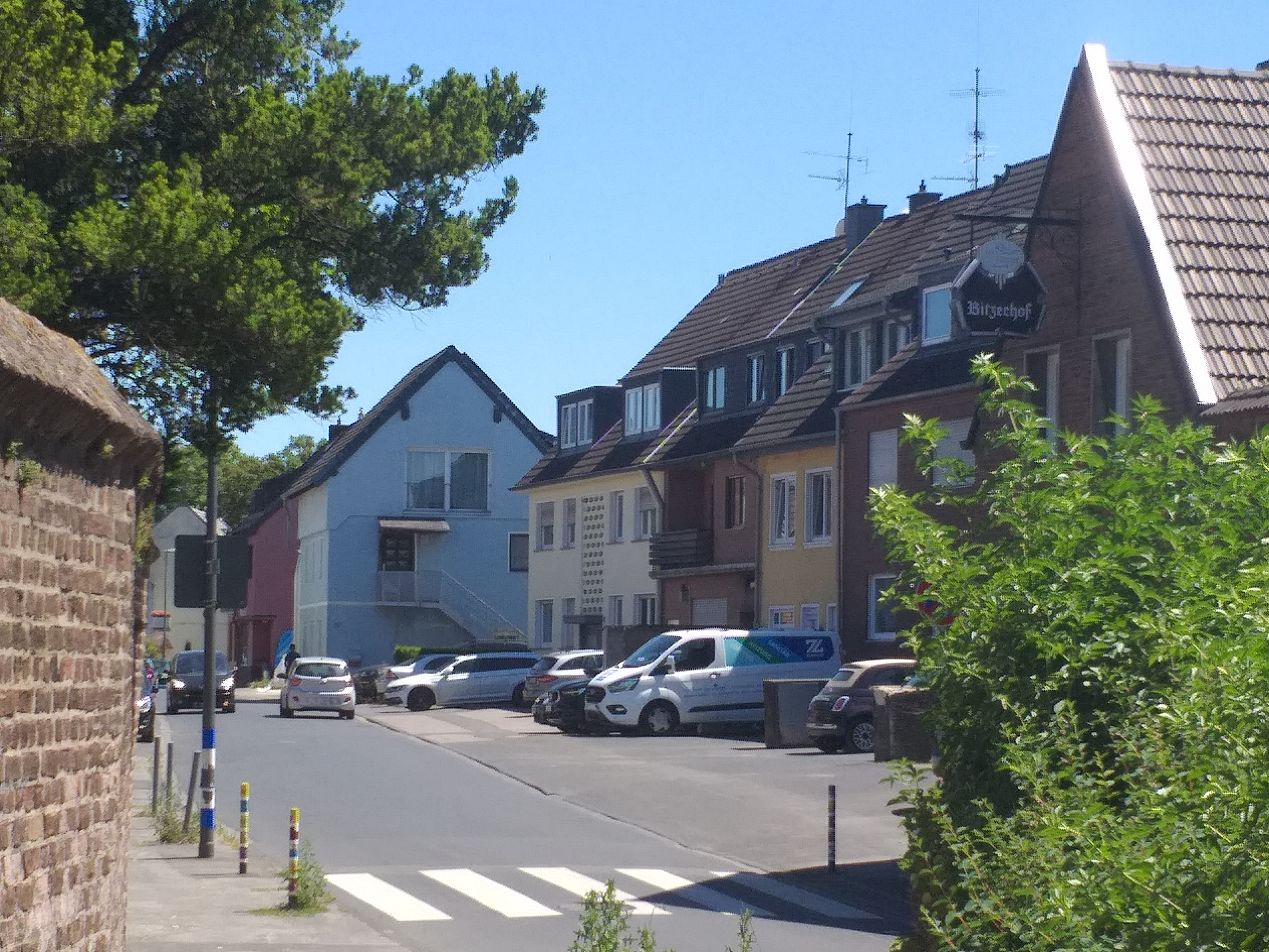 Sie suchen nach einem Immobilienmakler für Köln-Immendorf der Ihr Haus oder Eigentumswohnung sicher und stressfrei verkaufen kann?