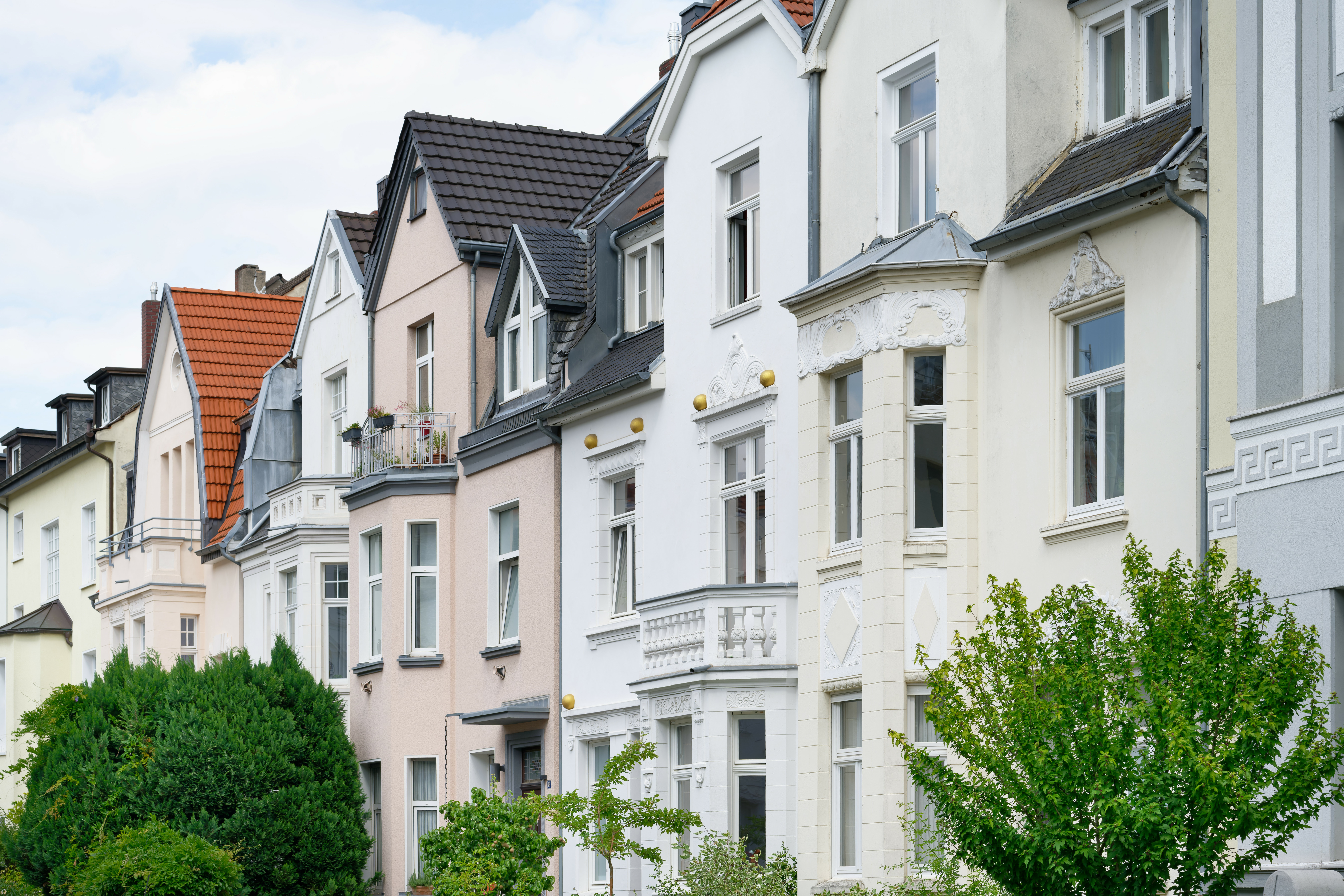 Sie suchen nach einem Immobilienmakler für Köln-Ehrenfeld der Ihr Haus oder Eigentumswohnung verkaufen kann? Oder Sie möchten eine Immobilie kaufen?