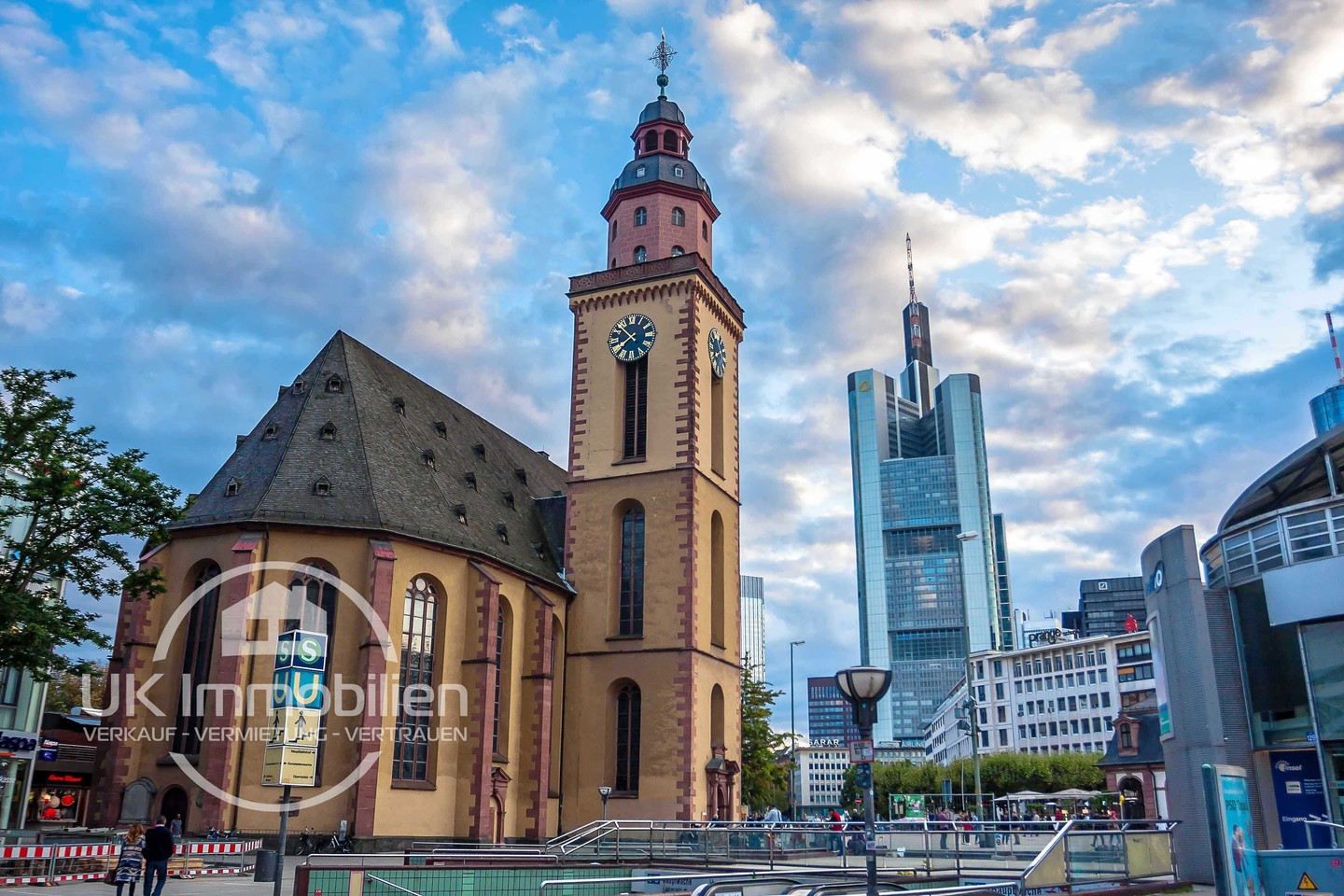 Immobilienmakler-Frankfurt-Innenstadt-St.Katharinenkirche-Zeil-Hauptwache-Commerzbank-Tower-Maintower.jpg