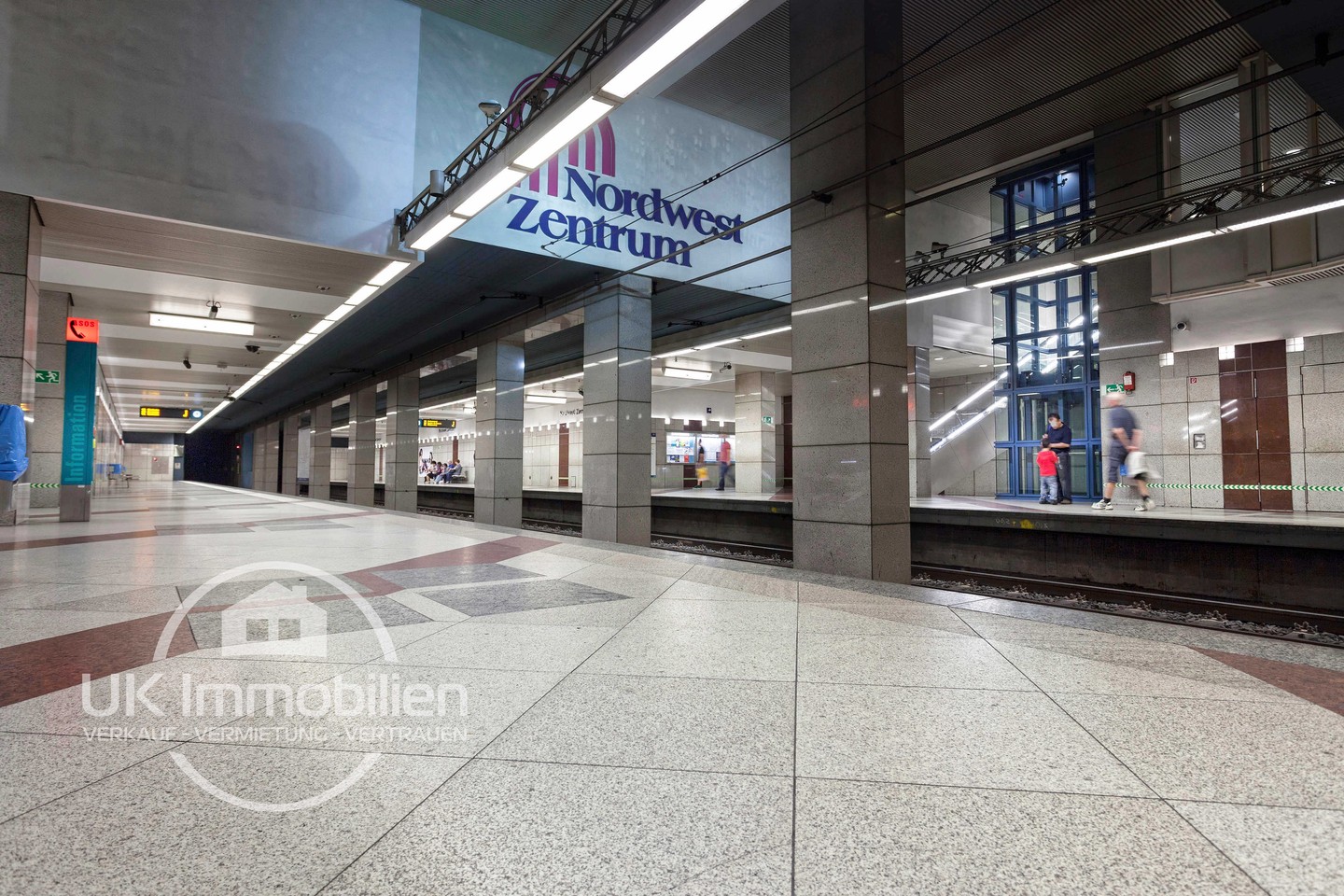 Immobilienmakler-Frankfurt-Heddernheim-NWZ-Nordwestzentrum-Nord-West-Zentrum-Nordweststadt-Römerstadt-Ubahn-U-Bahn-Station.jpg