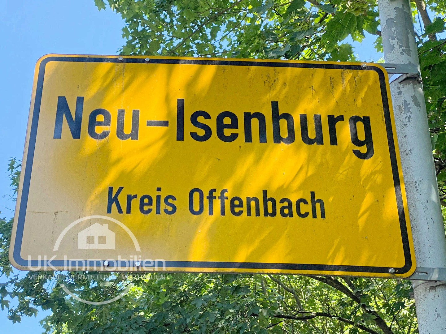 Immobilienmakler-Neu-Isenburg-Kurt-Schumacher-Str-Ortsschild.jpg