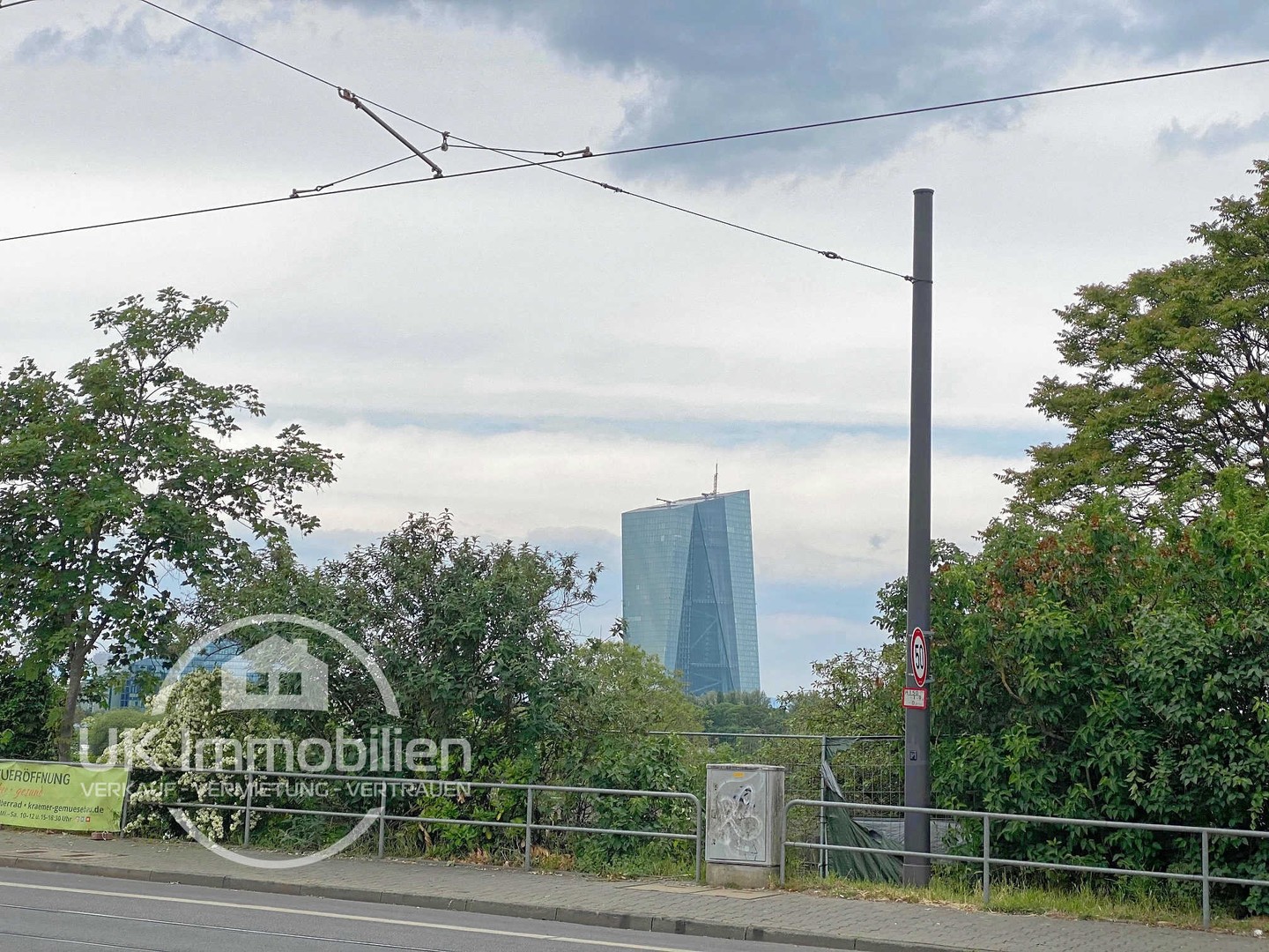Immobilienmakler-Frankfurt-Oberrad-Europaeische-Zentralbank-EZB-Offenbacher-Landstraße-Oberraeder-Felder.jpg