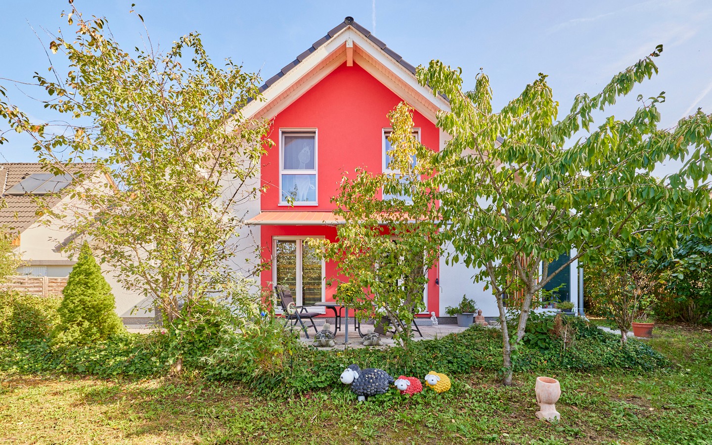 Gartenansicht - Ohne Käuferprovision: reizvoll gestaltetes Einfamilienhaus mit herrlichem Garten in Lampertheim