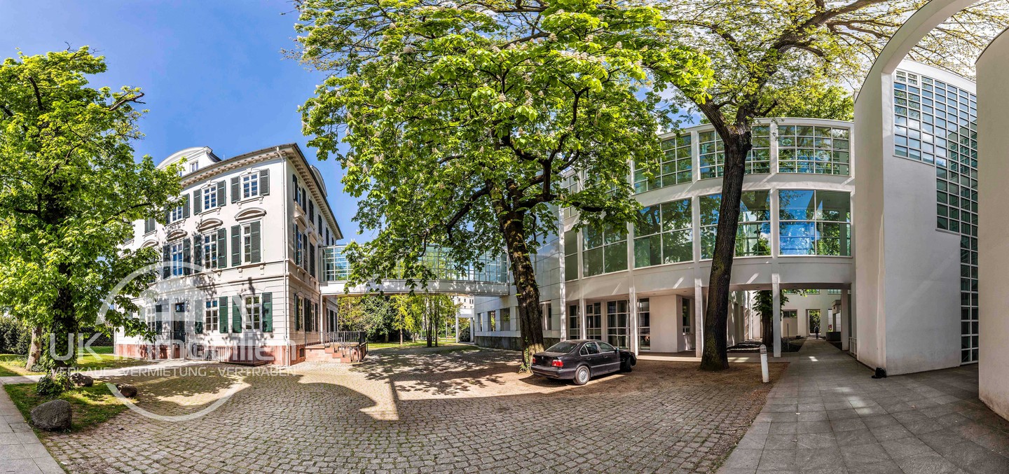 Immobilienmakler-Frankfurt-Sachsenhausen-Museum-fuer-angewandte-Kunst-Glasuebergang-Villa-Metzler.jpg