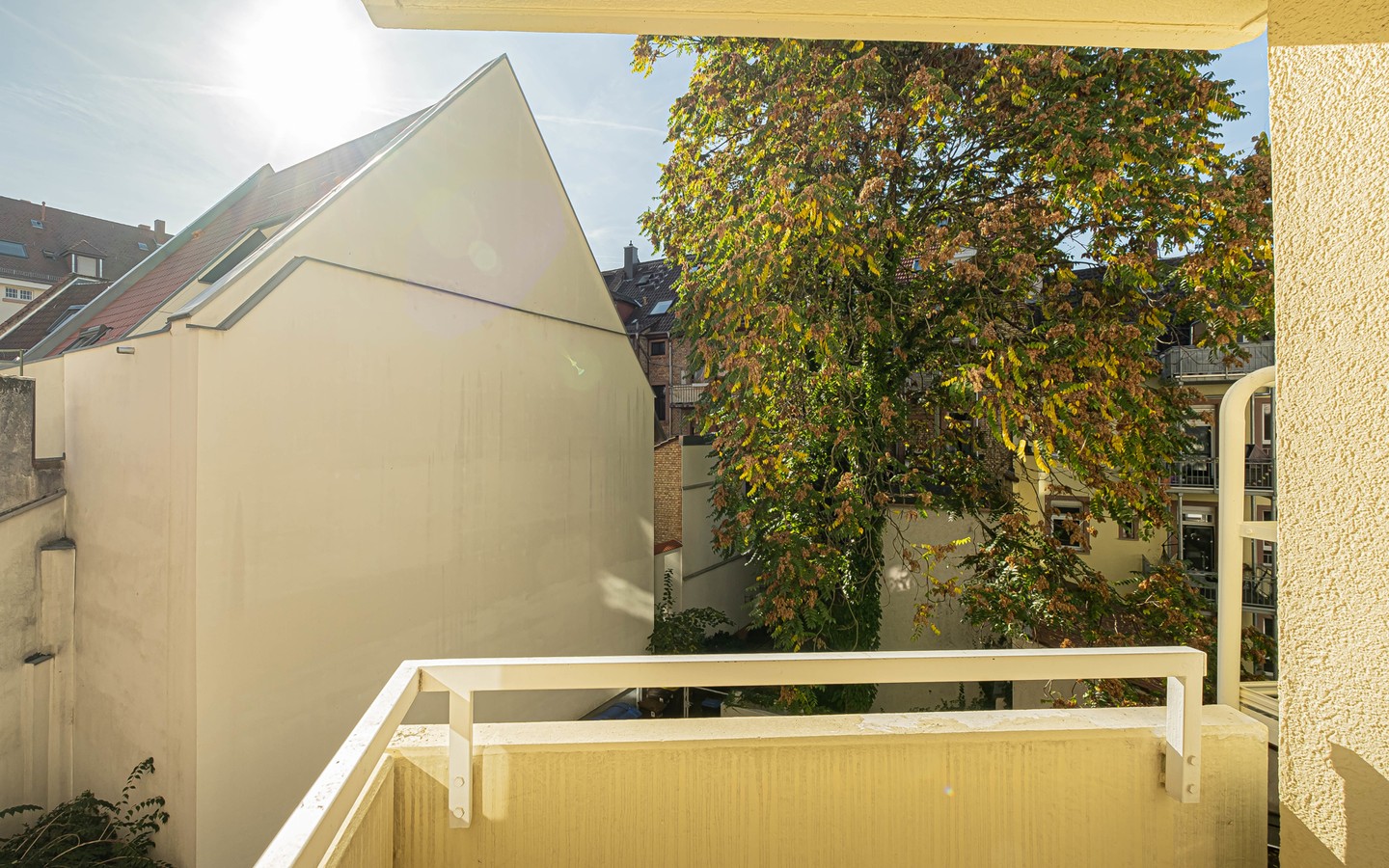 Balkon  - HD-Weststadt: Gepflegte Zweizimmerwohnung mit Balkon in zentraler Lage