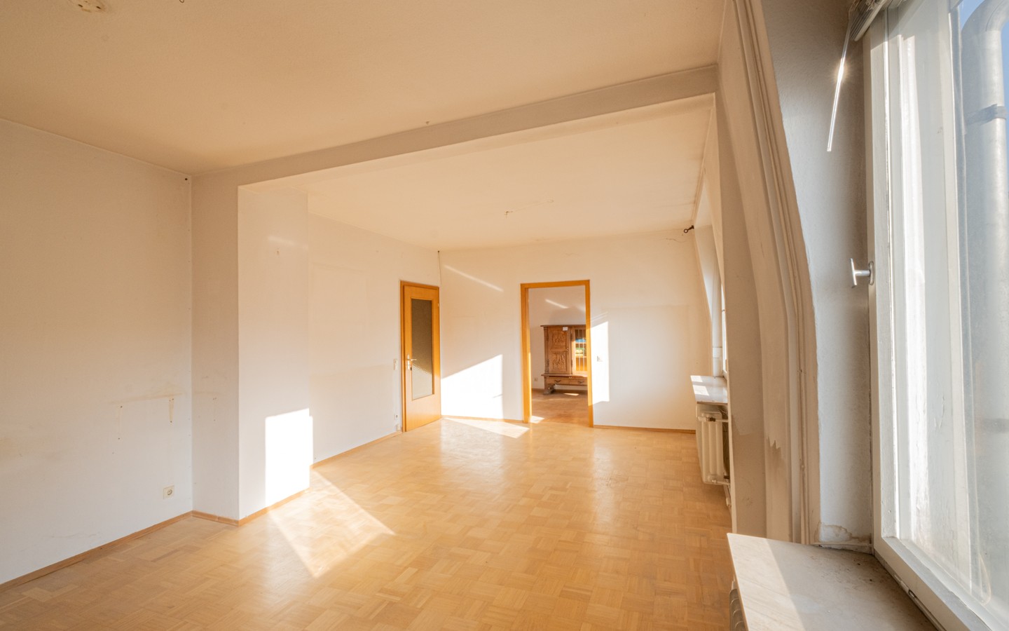 Zimmer DG - Denkmalgeschütztes 3-Familienhaus mit Charme & Potential in zentraler Wohnlage von HD-Handschuhsheim