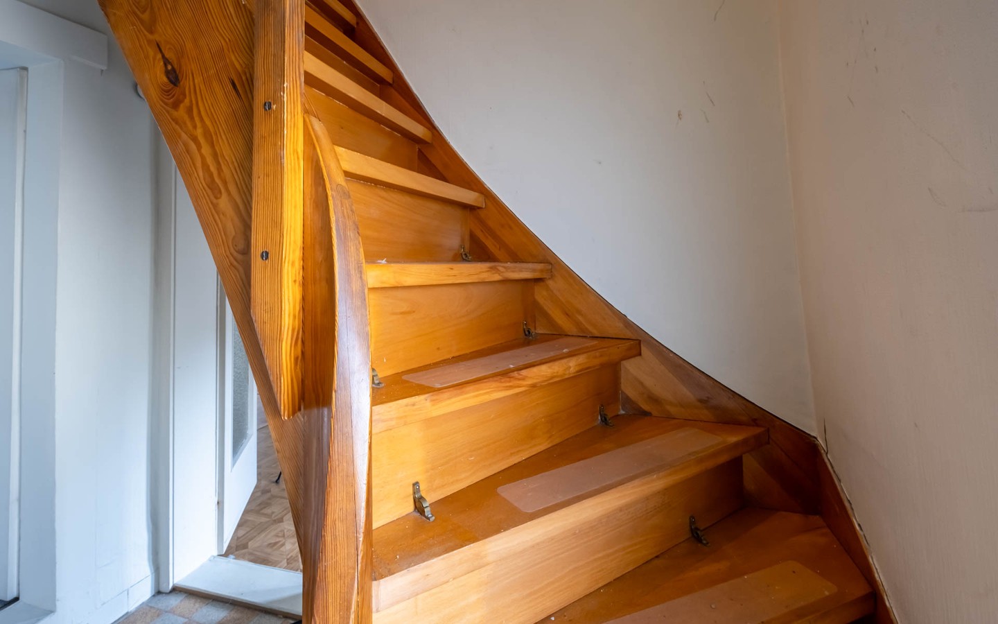 Treppe - Kreatives Erwachen: Ein 1820 erbautes Haus erfindet sich
neu