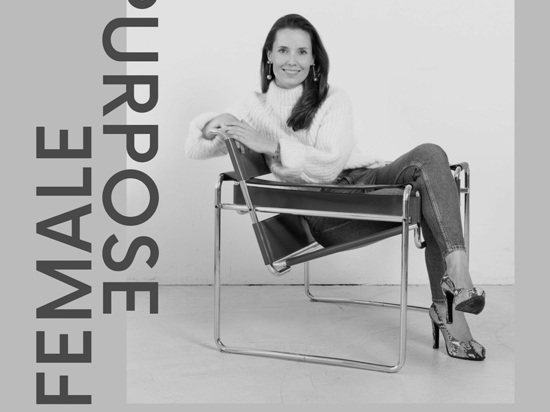 Female-Purpose-Podcast-von-Nicole-Niewiadomski_Cover-scaled (1).jpg